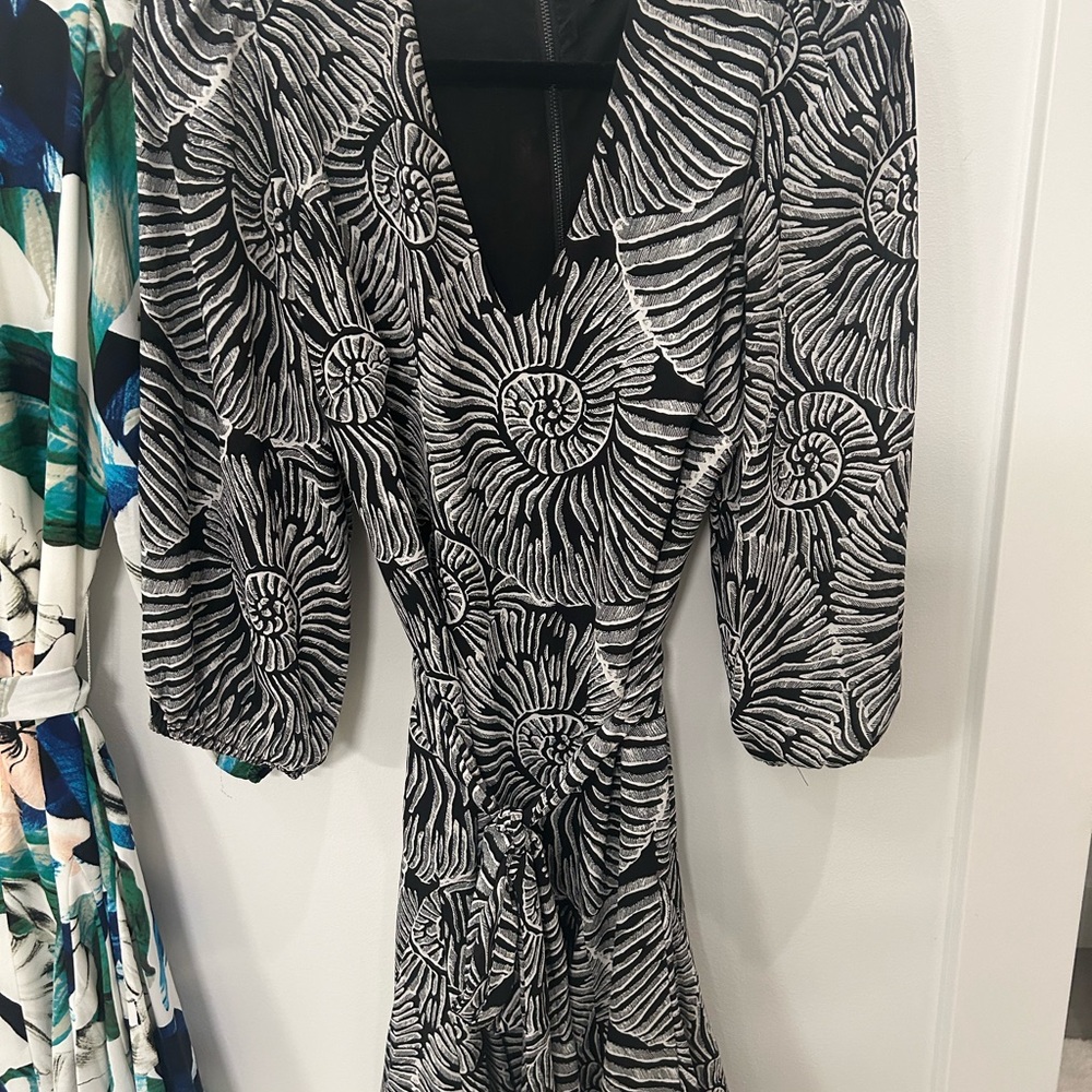 Elegant Black and White Patterned Dress